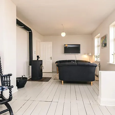 度假居 8 Person In