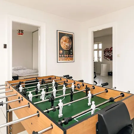 8 Person In * Roslev