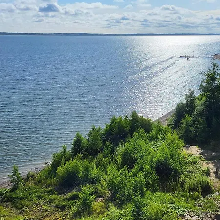 度假居 8 Person In *